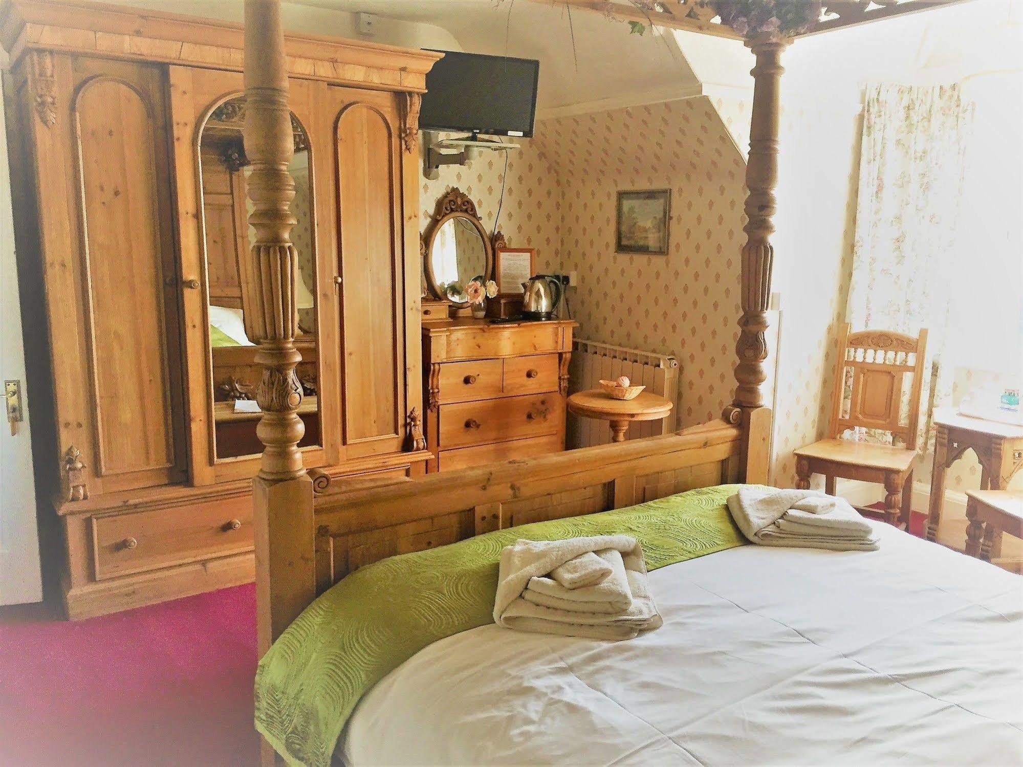 Halfway House Inn Country Lodge Yeovil Bagian luar foto